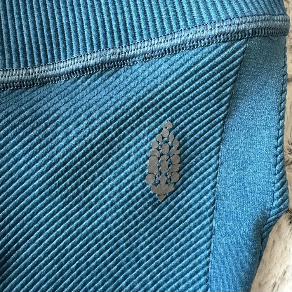 Free People Movement Free Throw Leggings, Coastline, XS - Picture 4 of 10